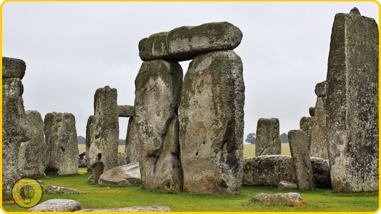 stonehenge places to visit in england