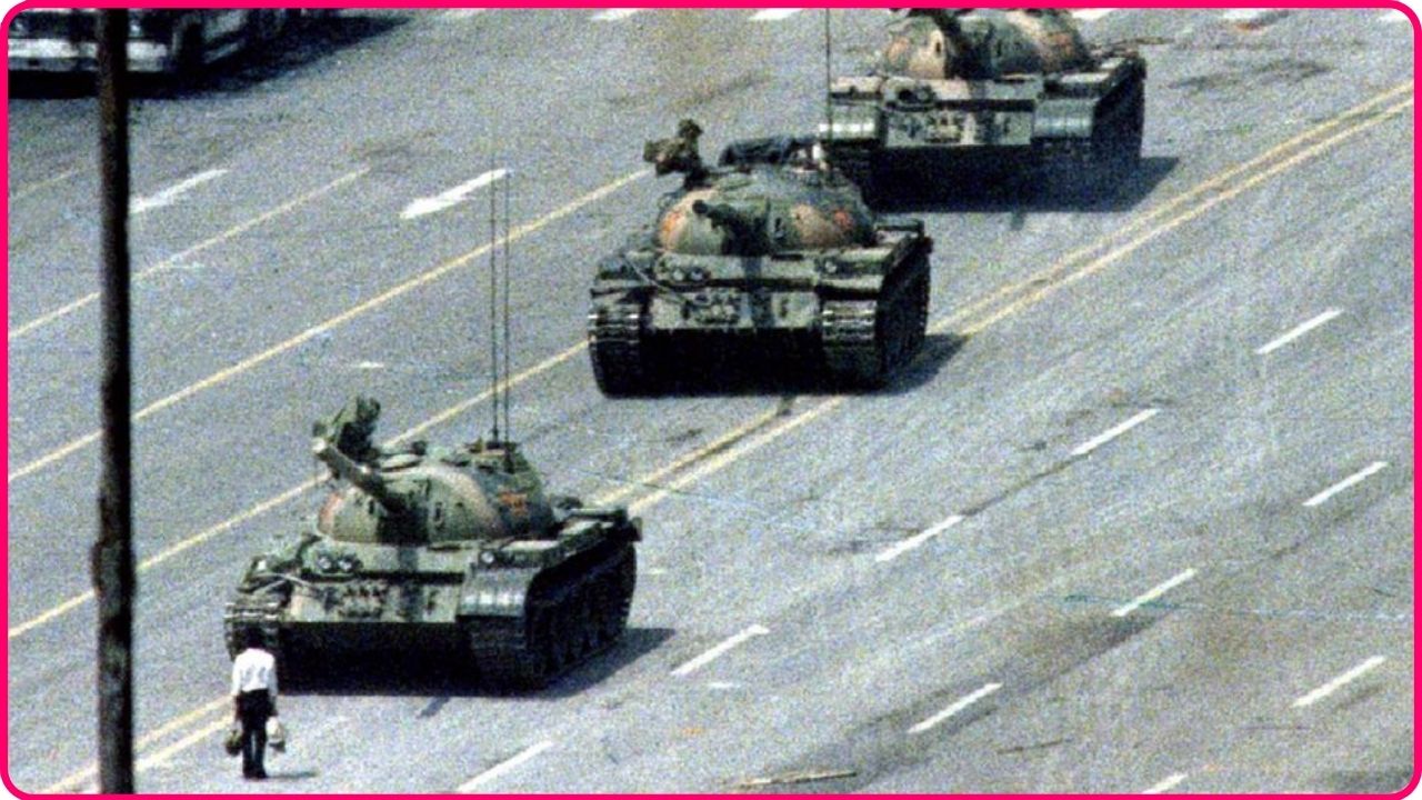 Tank Man of Tiananmen Square 1989 emotional photos
